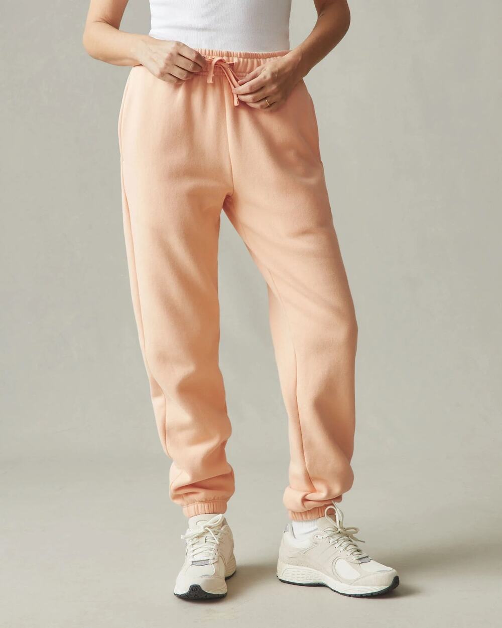 NWOT American Giant Women's Classic Fleece Sweatpant Jogger Peach Fuzz Large